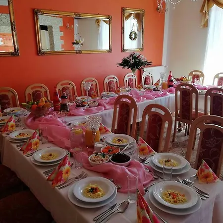 Gosciniec Staropolski Alojamento de Acomodação e Pequeno-almoço Glowczyce